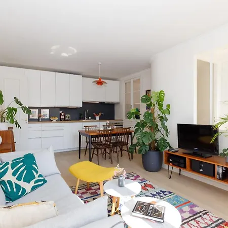 Splendid Bright Apt Near Montmartre Appartamento