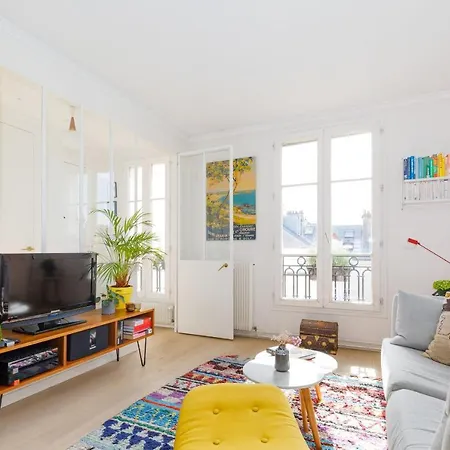 Splendid Bright Apt Near Montmartre Appartamento